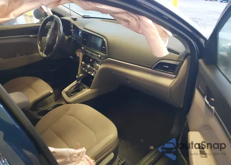 2019 Hyundai Elantra Value Edition z USA, uszkodzony, nr VIN 5NPD84LF5KH472685